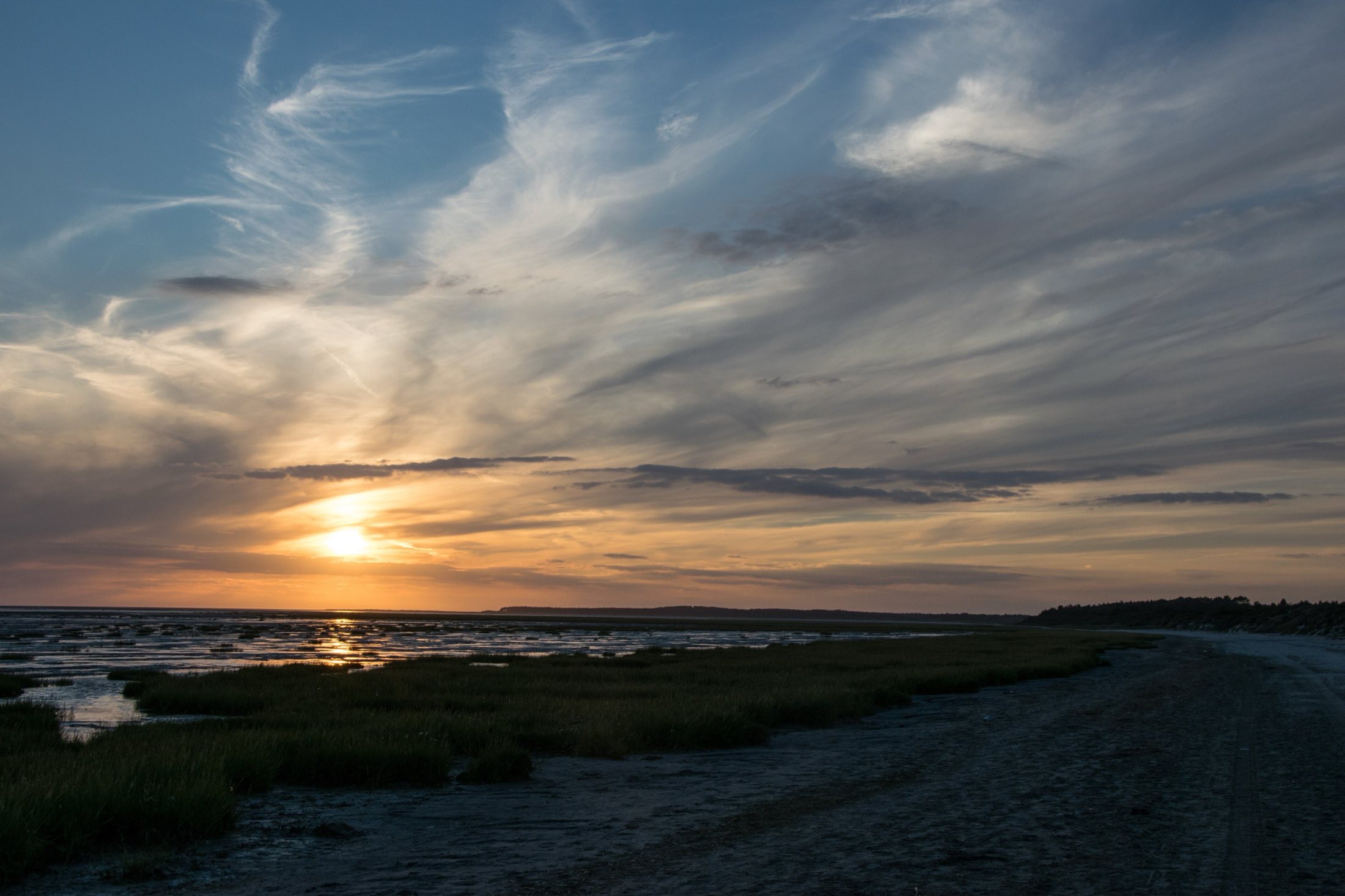 Ciel du soir sur la réserve naturelle de la baie de Somme